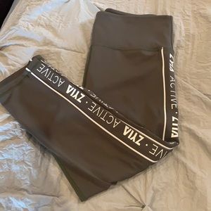Zyia leggings